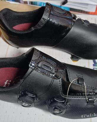 scarpe per bici da strada fizik