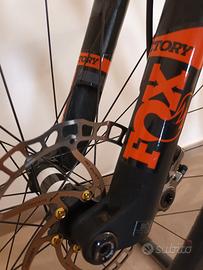 MTB carbonio Olympia F1 top gamma più attrezzatura