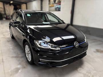 Volkswagen Golf 1.5 tgi Highline 130cv dsg
