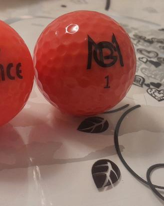 2 palline da golf = Top distance 4, master 1