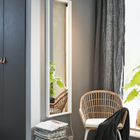 Specchio da parete moderno con cornice bianca