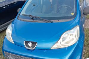 Vendersi peugeot 107