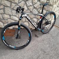 MTB CUBE CARBONIO 