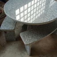 Tavolo tondo e panche