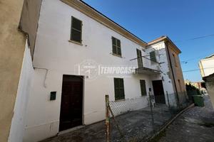 CASA SU DUE LIVELLI DA PERSONALIZZARE