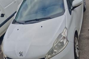 Ricambi Peugeot 208 1° serie 1.2 benzina del 2013