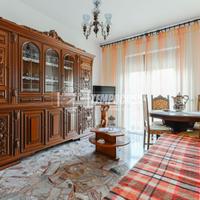 AMPIO 2 LOCALI COMPLETO DI BOX - LIBERO SUBITO!