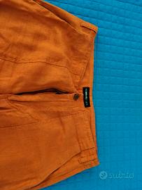 Pantalone vintage modello a zampa