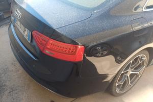 Audi A 5 S line 2012 Coupé Incidentata