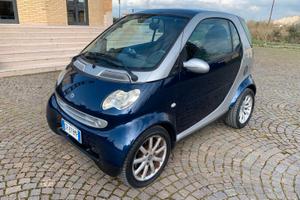 Smart ForTwo 700 coupé passion (45 kW)