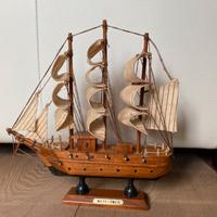 Modellino vintage da collezione galeone Mayflower.
