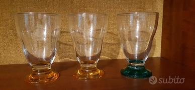 Set di 3 bicchieri colorati per acqua