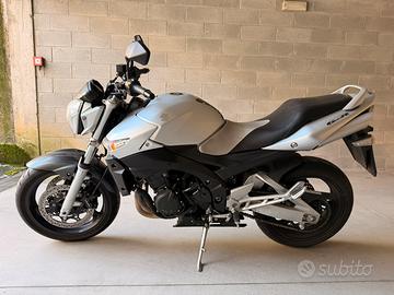 Suzuki gsr 600