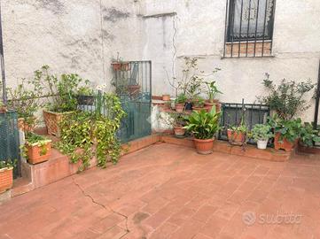 CASA SEMINDIPENDENTE A PIETRELCINA