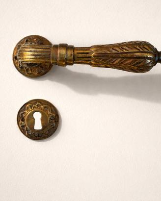 Coppie di maniglie in ottone in stile