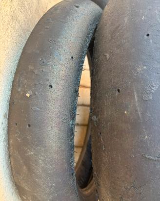 Gomme moto slick