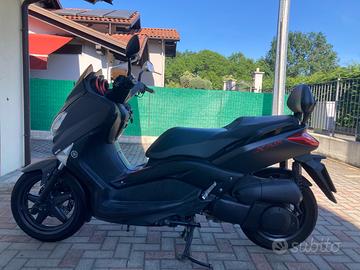 Yamaha X MAX 250 sport