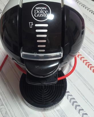 Macchina caffè  dolce gusto 