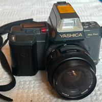Macchina fotografica Yashika 230-AF