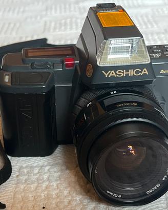 Macchina fotografica Yashika 230-AF