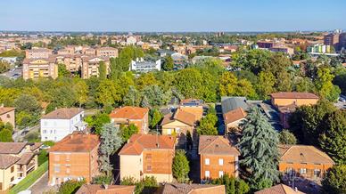 3 LOCALI A REGGIO NELL'EMILIA