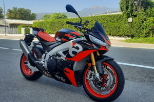 Aprilia tuono v4 factory