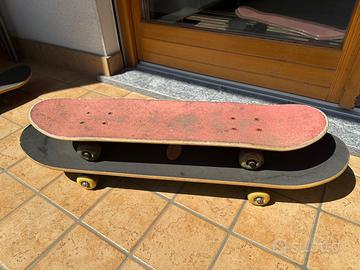 2 skateboard usati (uno di marca Roces)