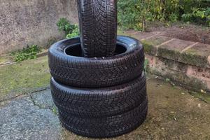 Pneumatici invernali. 