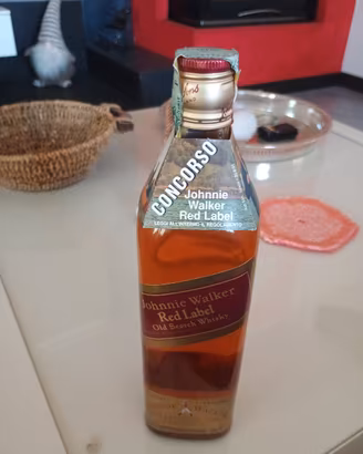 Johnnie Walker Red Label Old scotch Whisky 