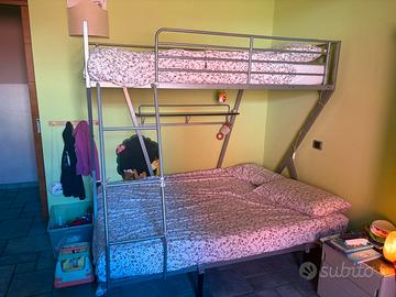 letto a castello completo di materassi