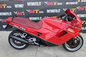 DUCATI 750 Paso Paso