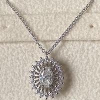 COLLANA ORO 18kt. CON DIAMANTI E DIAMANTE OVALE