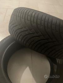 Coppia di pneumatici invernali
