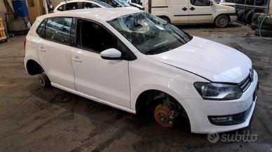 VW POLO 2011 SOLO PER RICAMBI