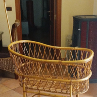Culla in vimini vintage