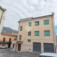 4 LOCALI A CERVARO