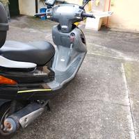 Scooter SYN Super Duke 150