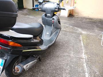 Scooter SYN Super Duke 150