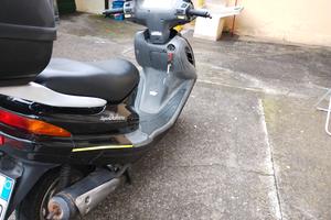 Scooter SYN Super Duke 150