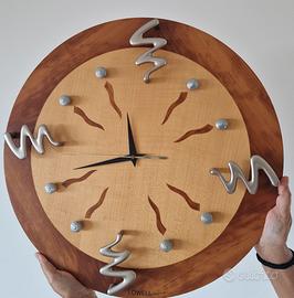 elegante orologio da parete