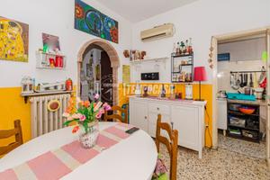 LUMINOSO TRILOCALE CON CANTINA