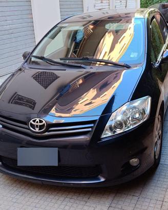 TOYITA AURIS 1.4 D 4 ALLESTIMENTO SOL NERA METALIZ
