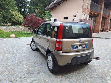 Signora di 93 anni vende ....gomme nuove