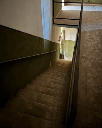 Appartamento con locale sottostante