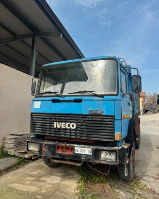 Camion fiat 330/35