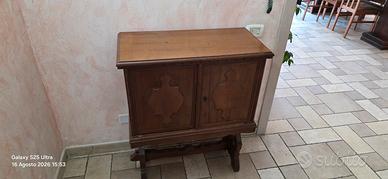 Mobiletto legno massello