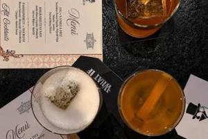 Bar con Cucina  