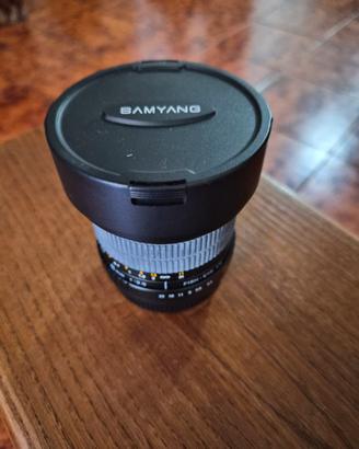 fisheye samyang 8mm 1:3.5 × canon