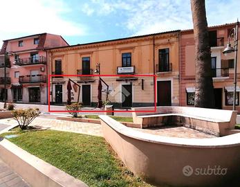 MULTILOCALE A SCALEA