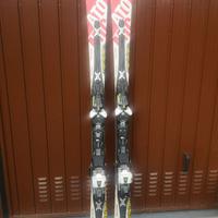 attrezzatura per sciare